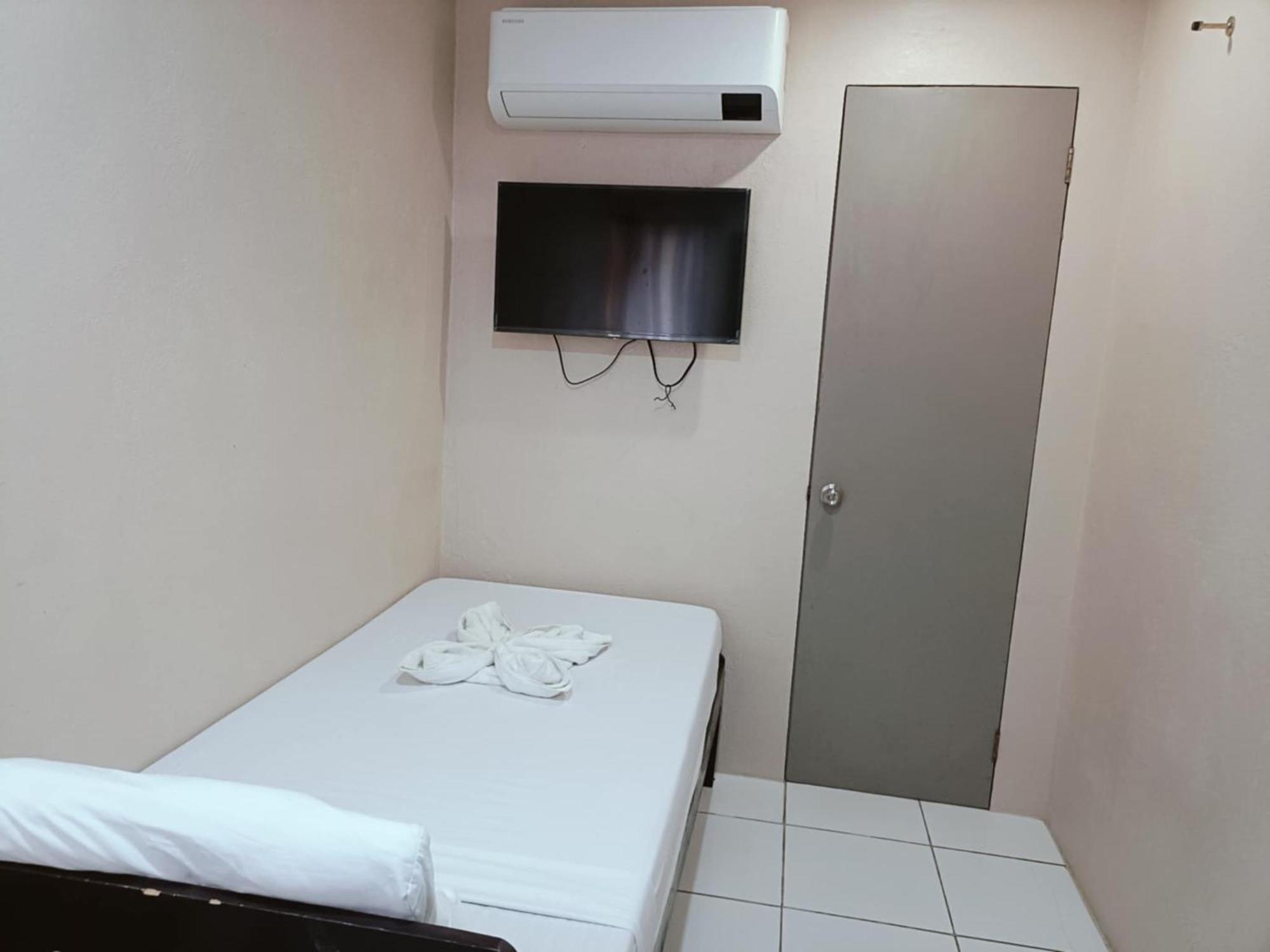 Claytown Pension House Dumaguete City Zewnętrze zdjęcie